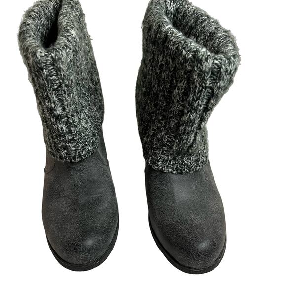 Muk Luks Sweater Knitted Rolled Cuff Gray Sweater Booties Boots Size 8 - Picture 1 of 11